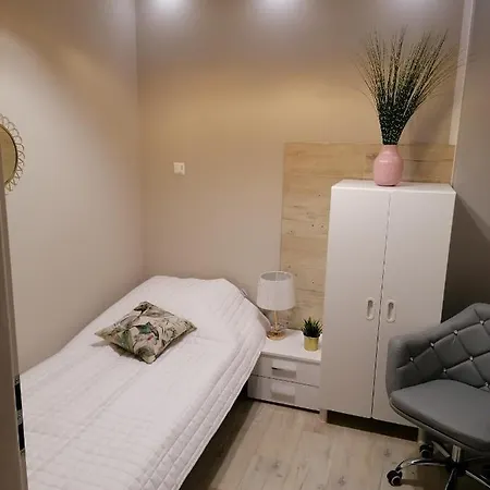 Laboratorium Piekna Apartment *